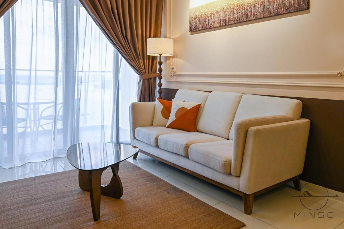 Апартаменты Kingsbay B #5Pax #Vintagewood #Highfloor Джохор-Бару Экстерьер фото